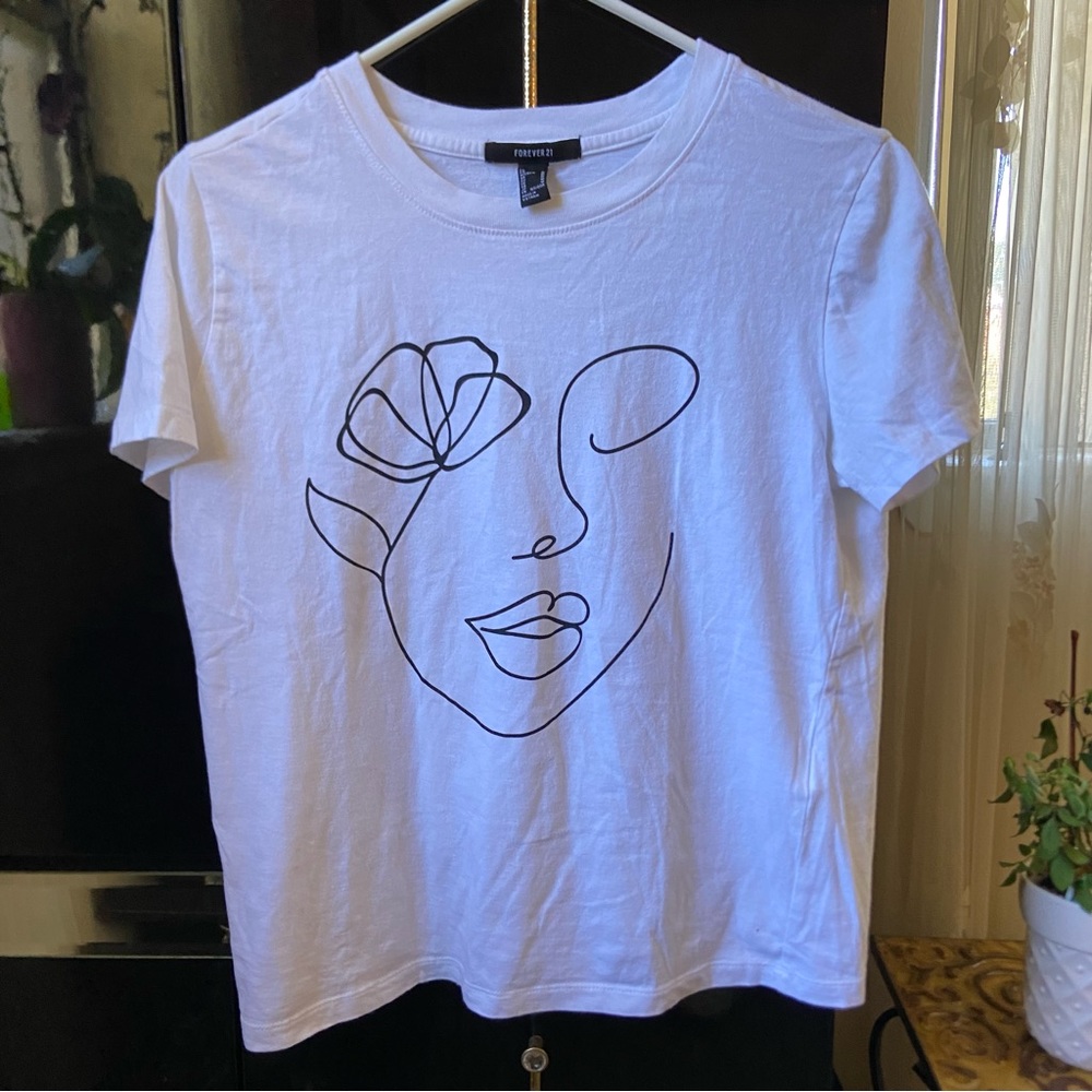 Line Art Face & Flower Graphic Tee